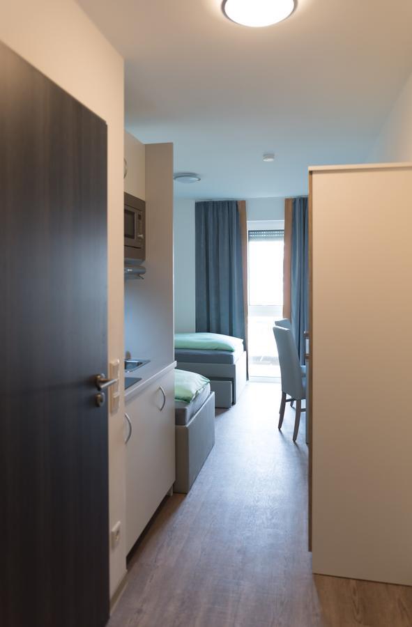 FirstSleep Boardinghouse Griesfeldstrasse München Aparthotel Buitenkant foto