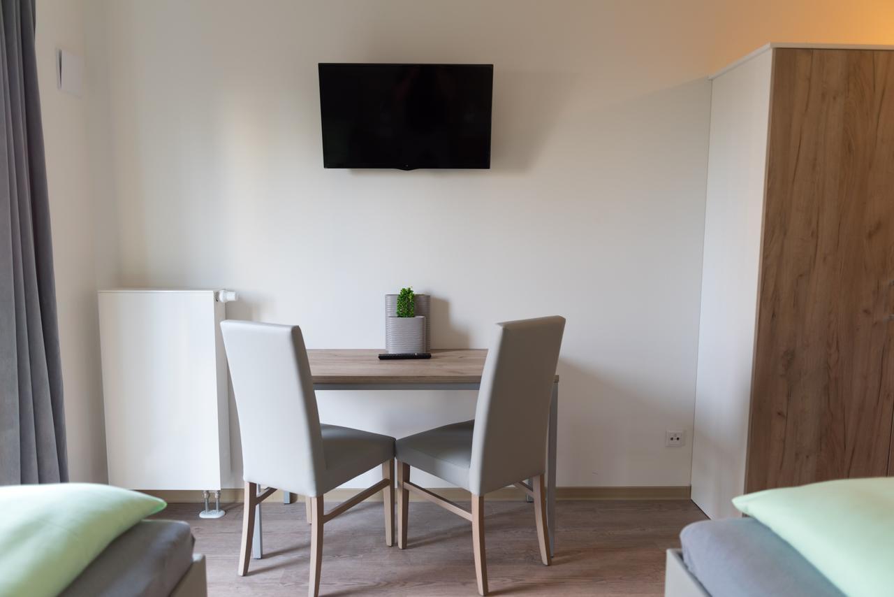 FirstSleep Boardinghouse Griesfeldstrasse München Aparthotel Buitenkant foto